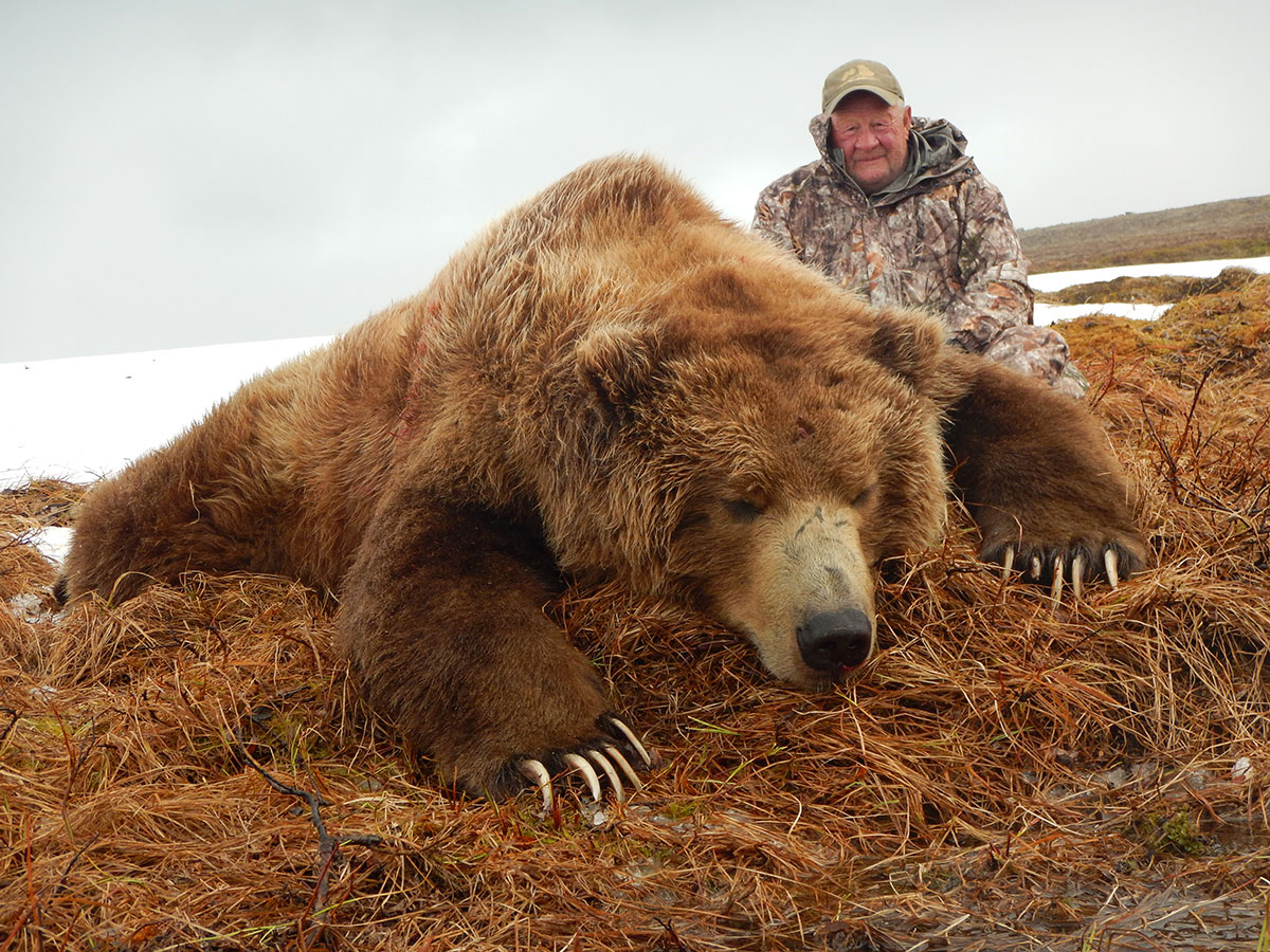 Mike Moddrell Spring 2016 Brown Bear Hunt - Sugarloaf Area of the Katmai Preserve 
